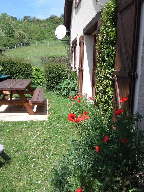 Maison D'Hotes Les Coquelicots จีแวร์นี ภายนอก รูปภาพ