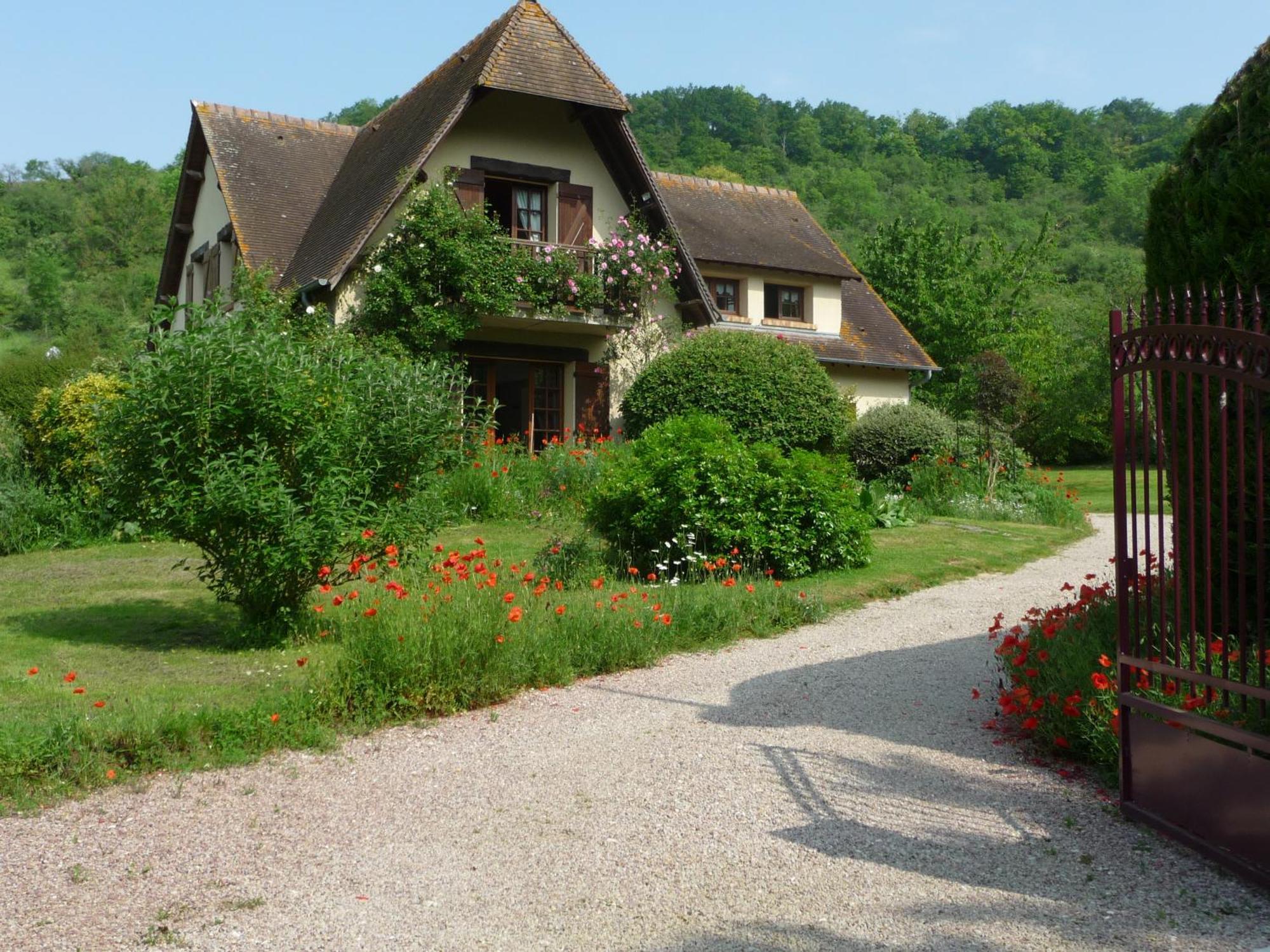 Maison D'Hotes Les Coquelicots จีแวร์นี ภายนอก รูปภาพ